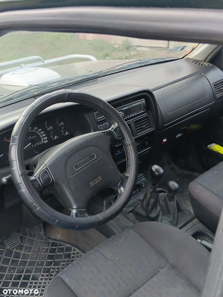 Opel Frontera - 4