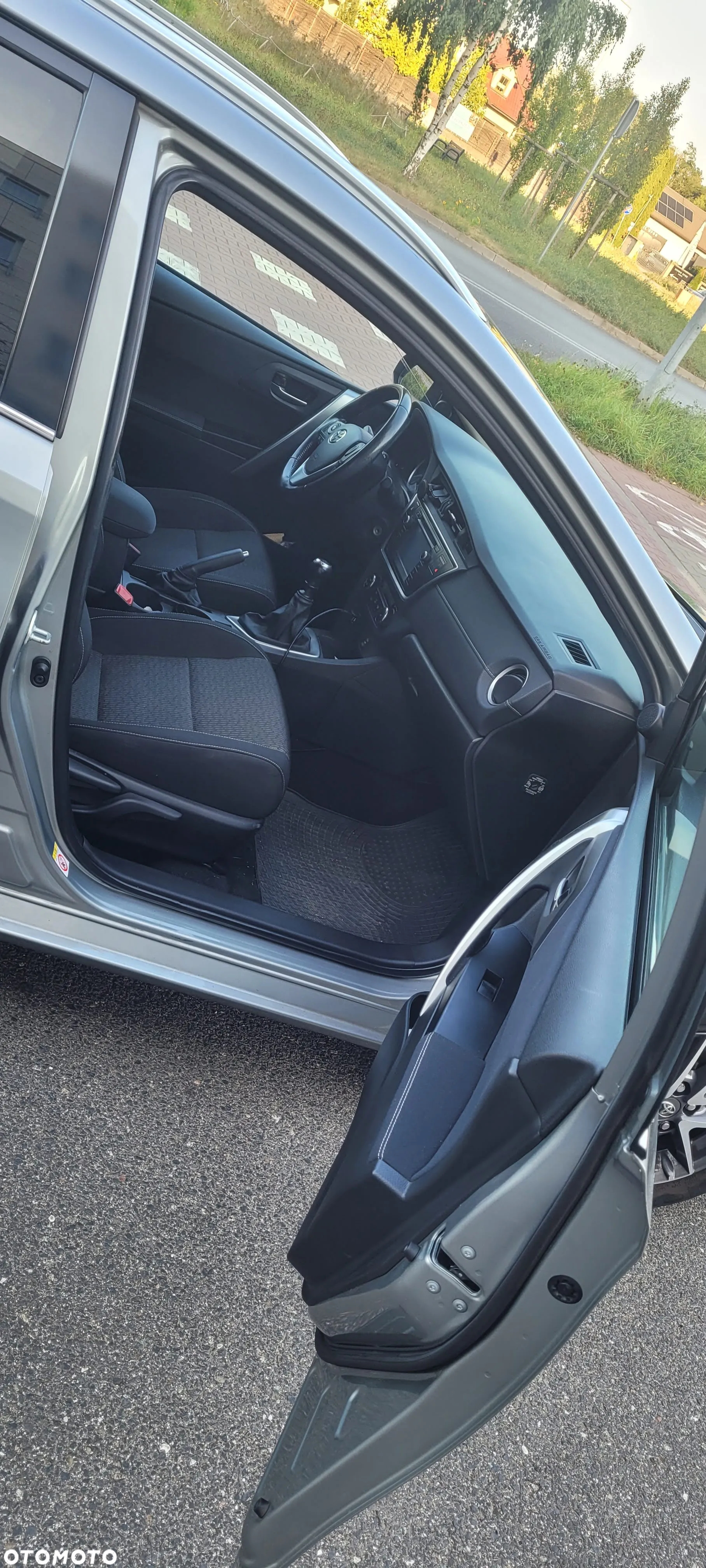 Toyota Auris 1.6 Comfort - 17