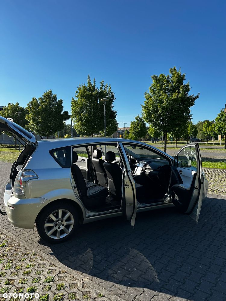 Toyota Corolla Verso 1.8 Prestige + 7os MM - 3