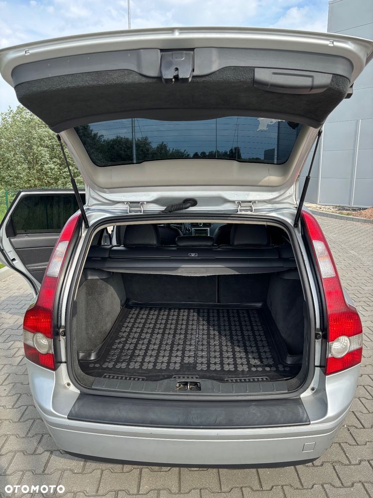 Volvo V50 2.0D Momentum - 12
