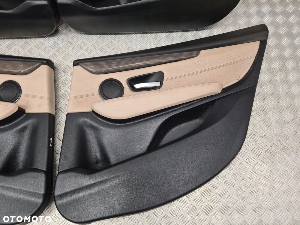 BMW F46 BOCZKI TAPICERKA DRZWI KOMPLET - 6