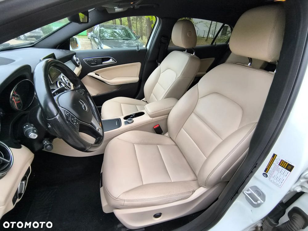 Mercedes-Benz GLA 250 4Matic 7G-DCT Activity Edition - 6