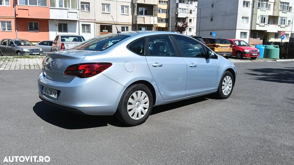 Opel Astra - 9