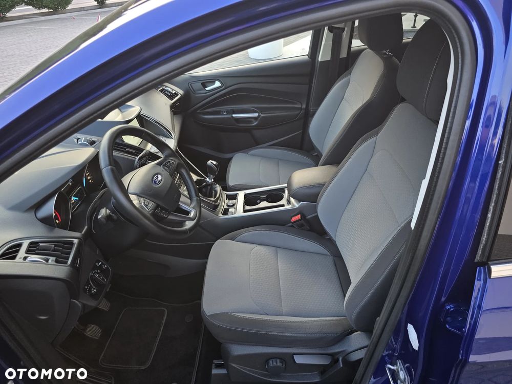 Ford Kuga 1.5 EcoBoost 2x4 Titanium - 11