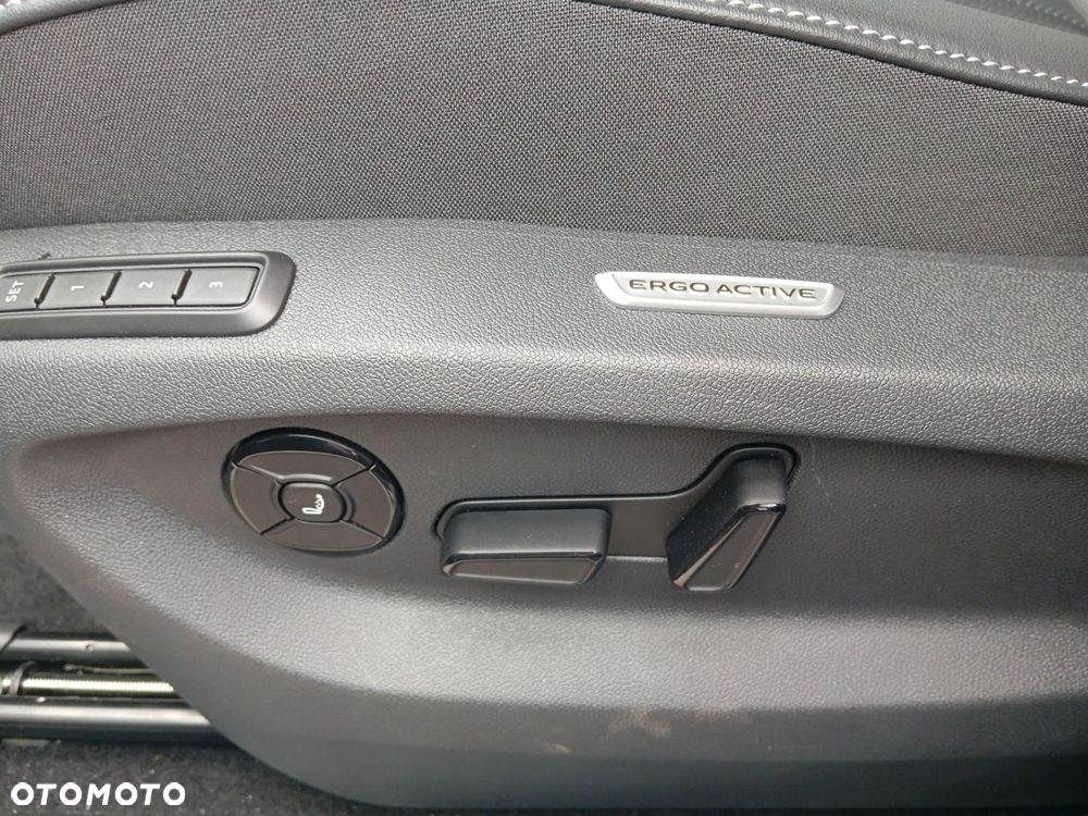 Volkswagen Tiguan - 22