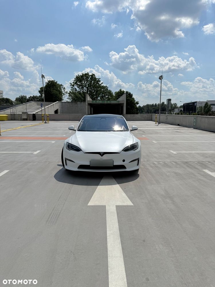 Tesla Model S - 12