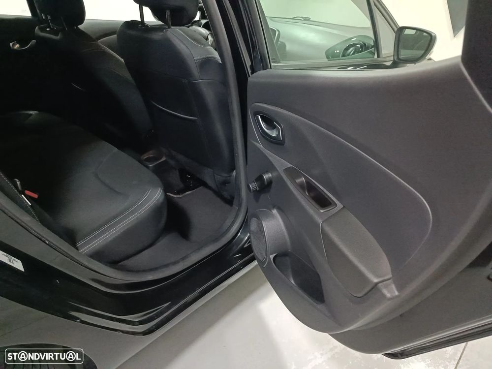 Renault Clio - 18