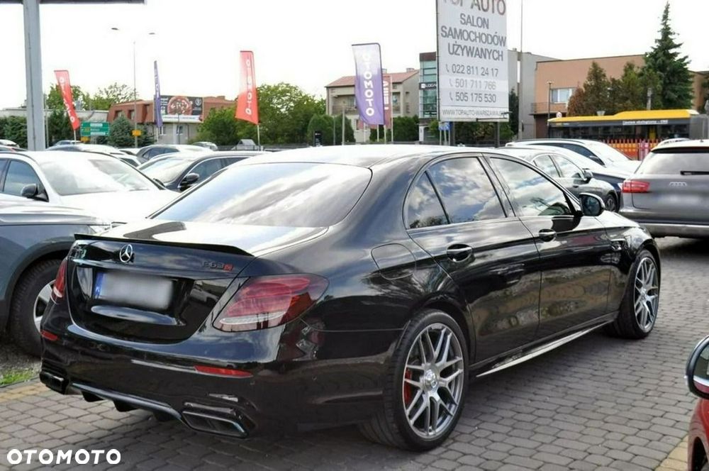 Mercedes-Benz Klasa E - 9