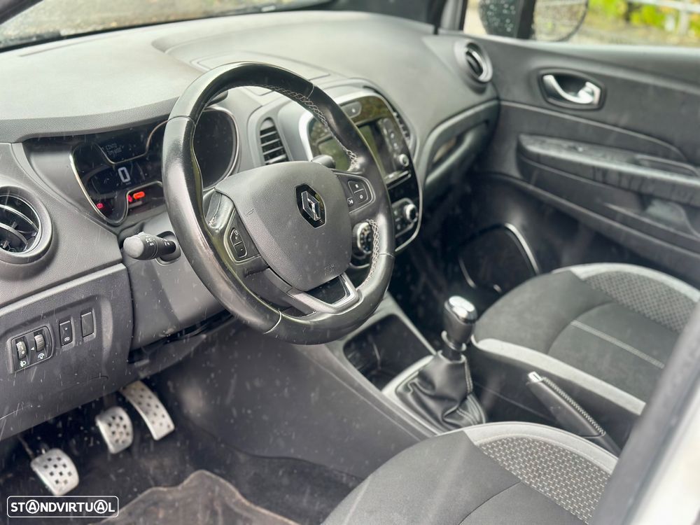 Renault Captur 1.3 TCe Exclusive - 17