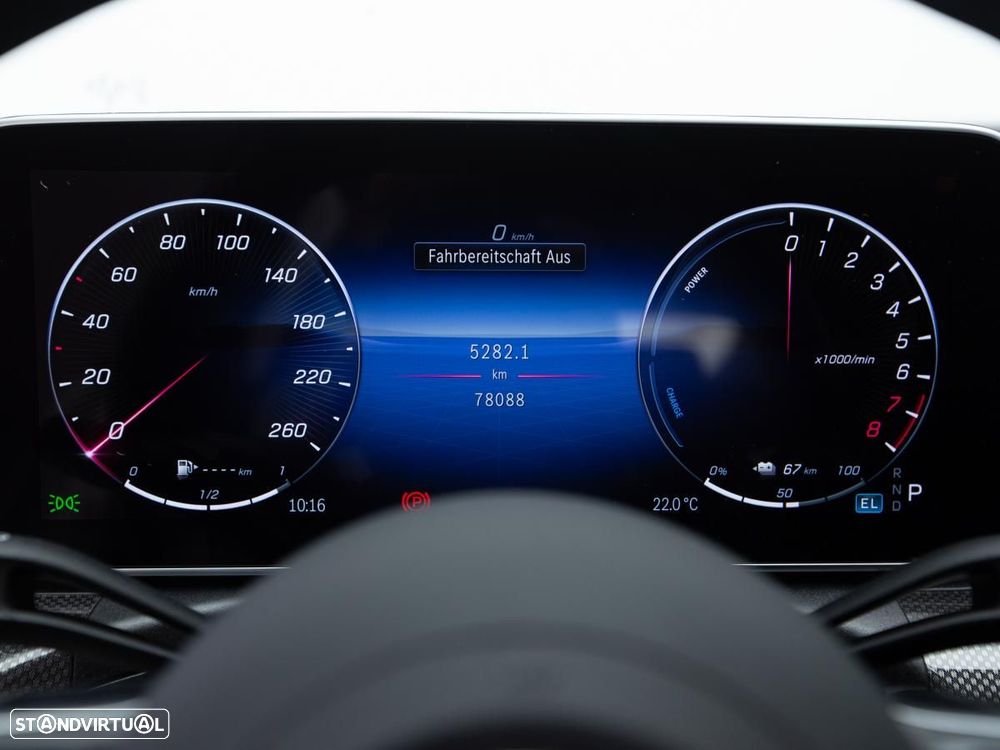 Mercedes-Benz C 300 e T 9G-TRONIC AMG Line — fotografia 27