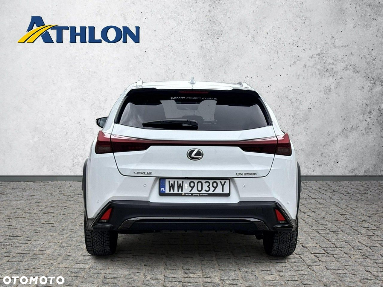 Lexus UX - 4