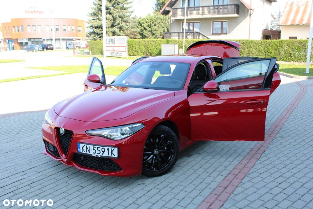 Alfa Romeo Giulia 2.0 Turbo 16V AT8-Q4 Veloce Ti - 13