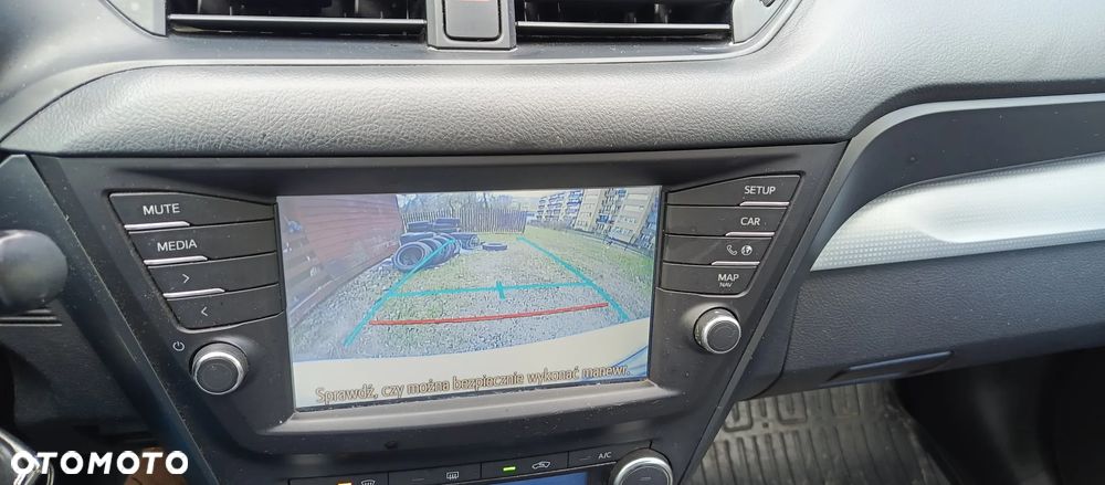Toyota Avensis 2.0 D-4D Premium - 5