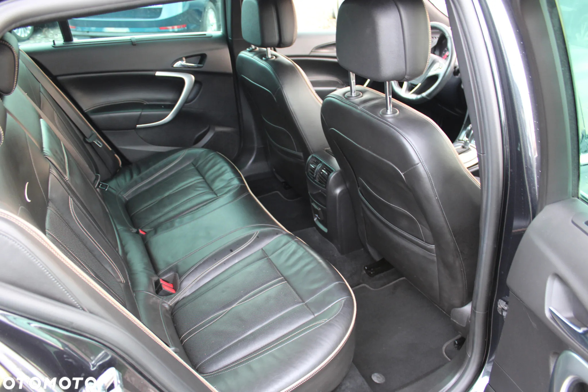 Opel Insignia 2.0 Bi Turbo CDTI 4x4 Country Tourer - 10