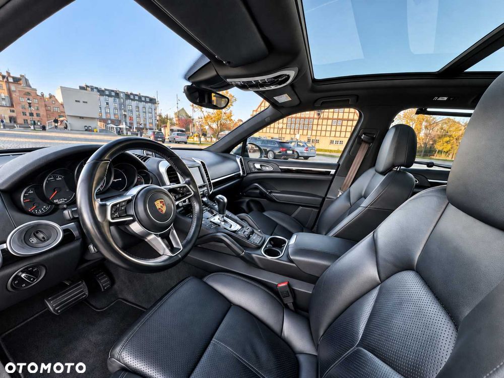 Porsche Cayenne - 7