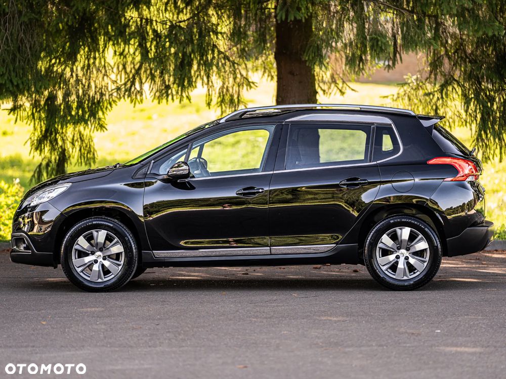 Peugeot 2008 1.2 Pure Tech Allure S&S - 7