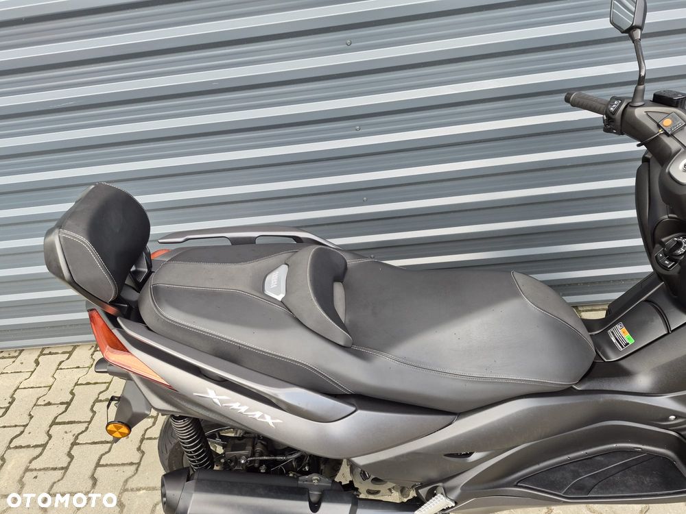 Yamaha X-max - 12