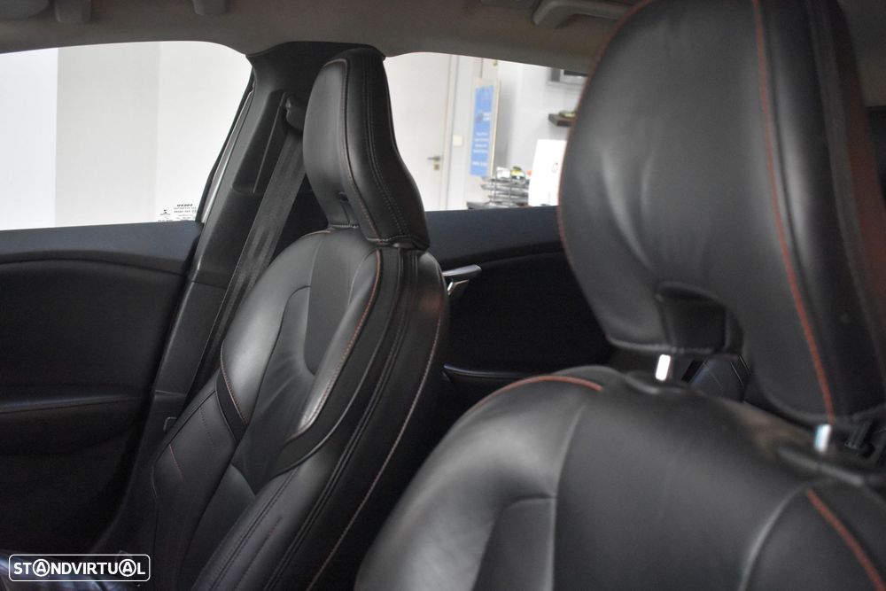 Volvo V40 2.0 D2 VOR - 12