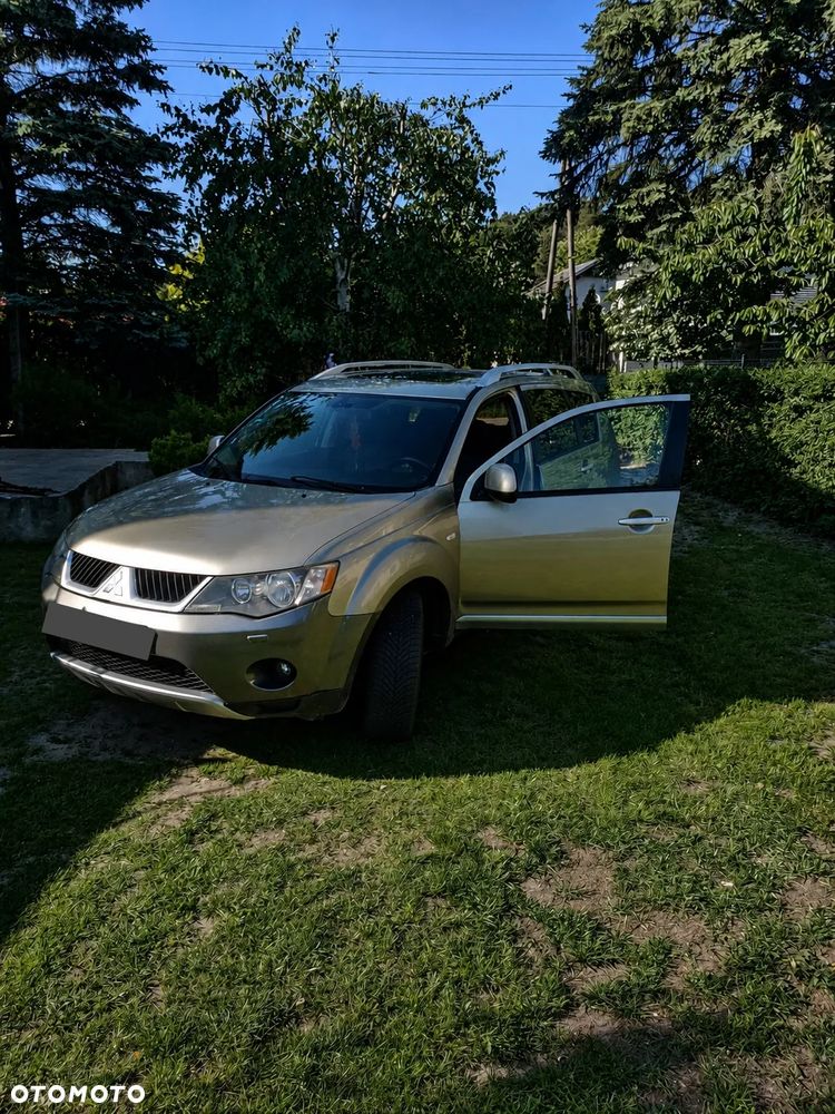 Mitsubishi Outlander 2.2 DID Instyle - 4
