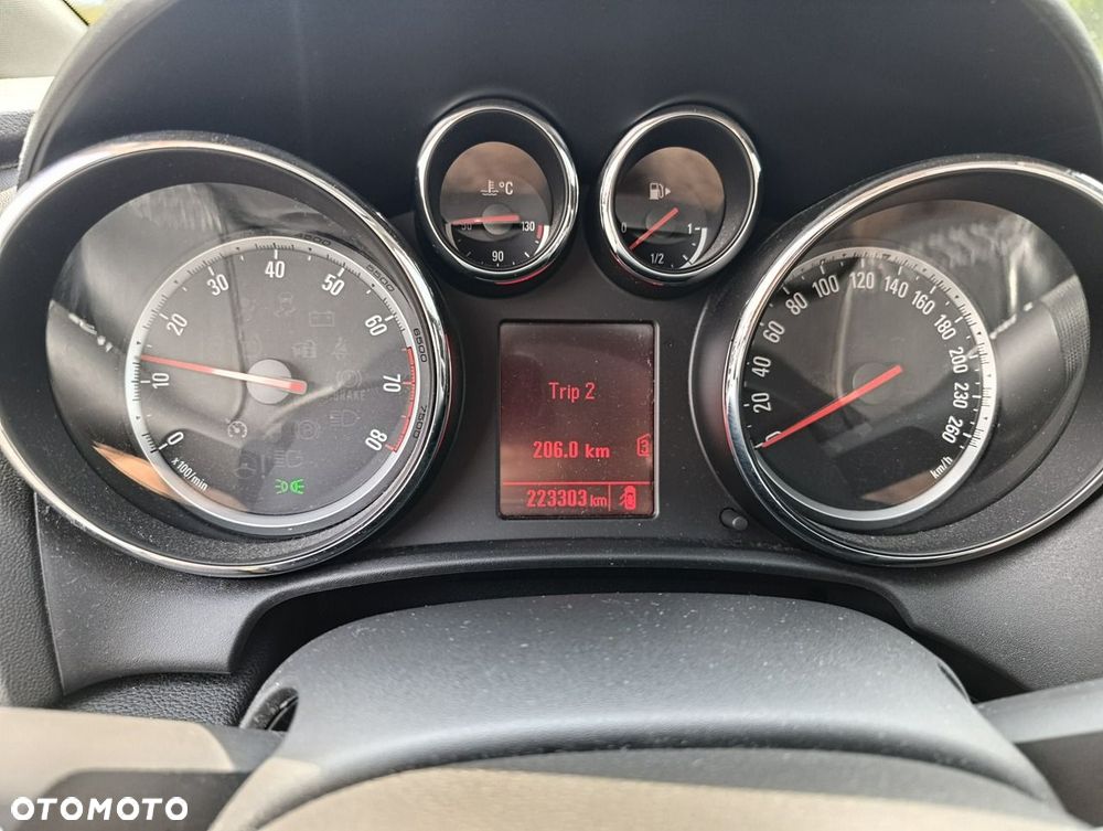 Opel Astra - 16