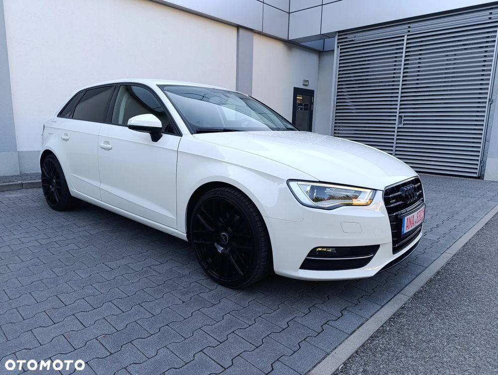 Audi A3 Sportback 2.0 TDI quattro S tronic sport - 2