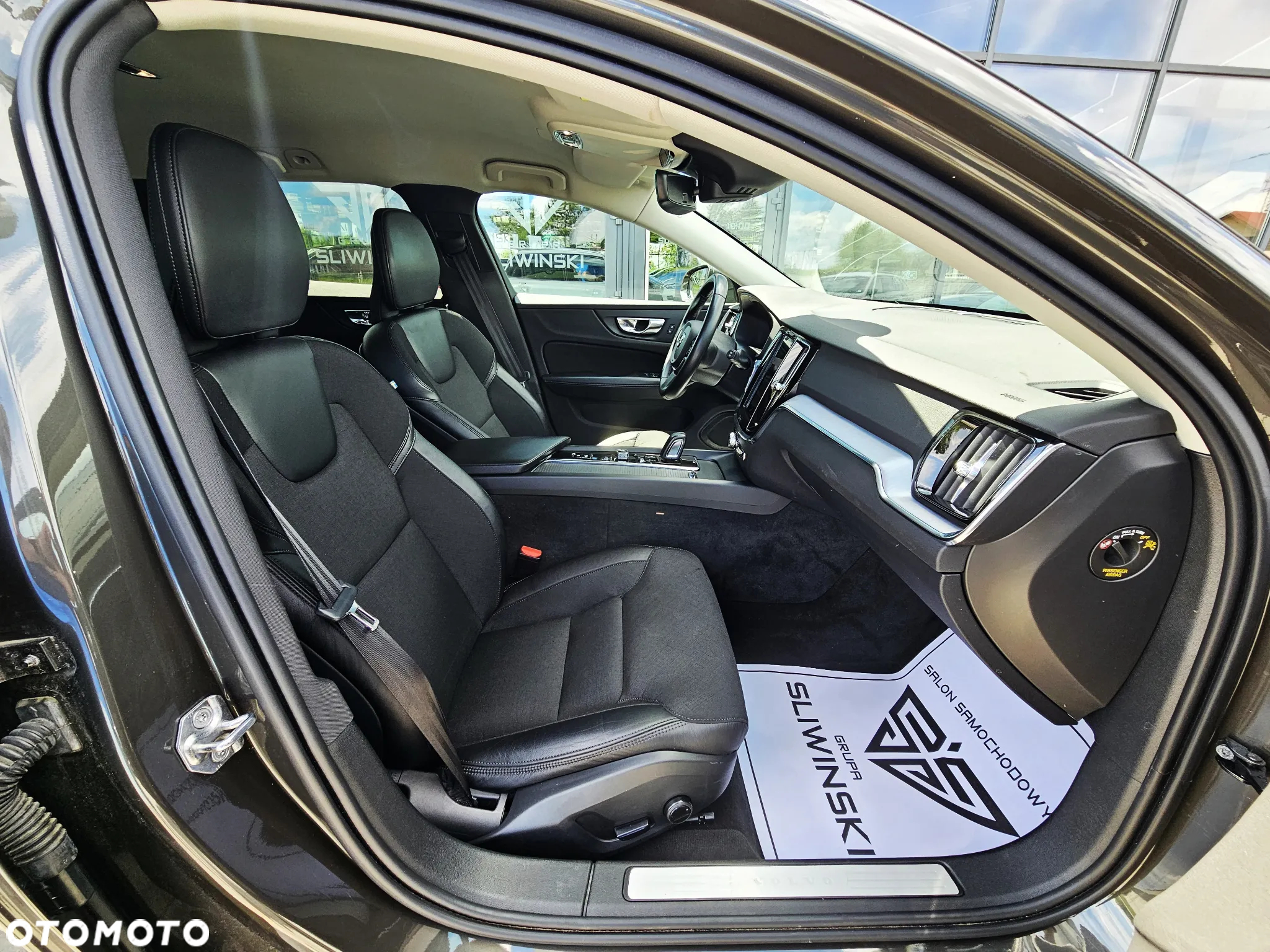 Volvo V60 Cross Country B4 D AWD Geartronic - 17