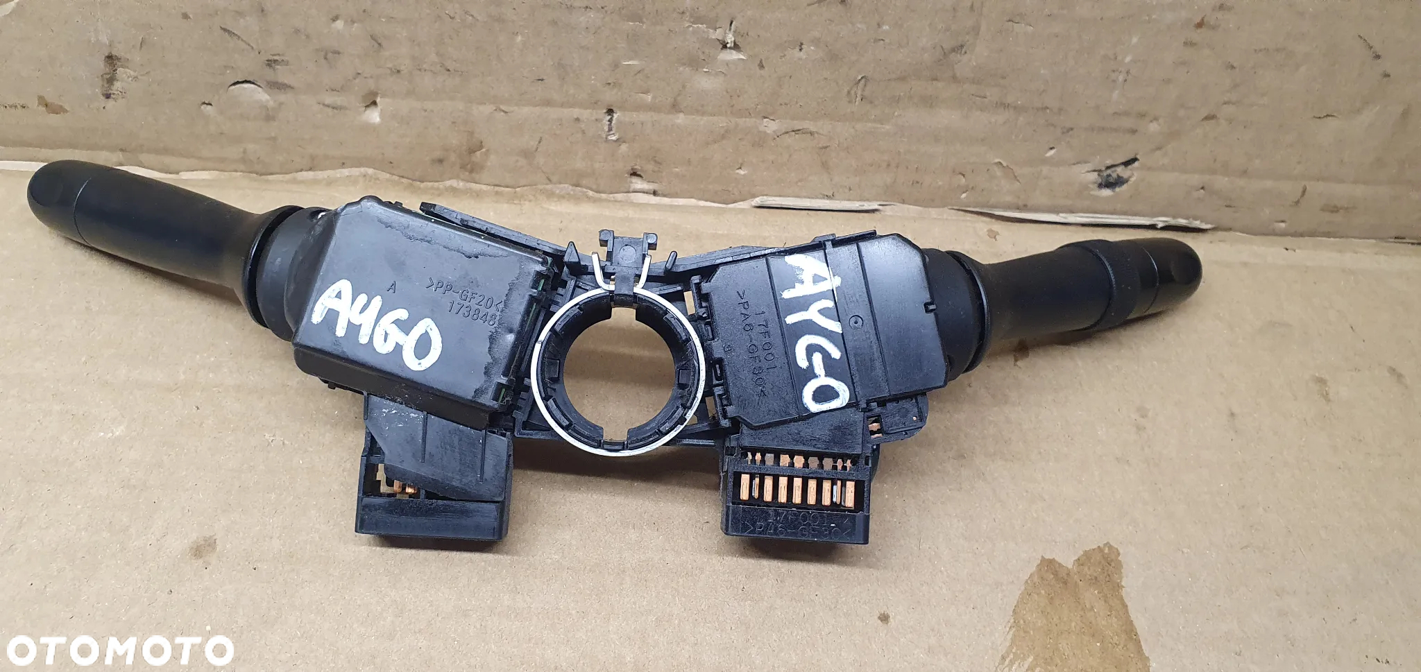 Przełącznik zespolony manetki Toyota Aygo 17F001 173848 - 4