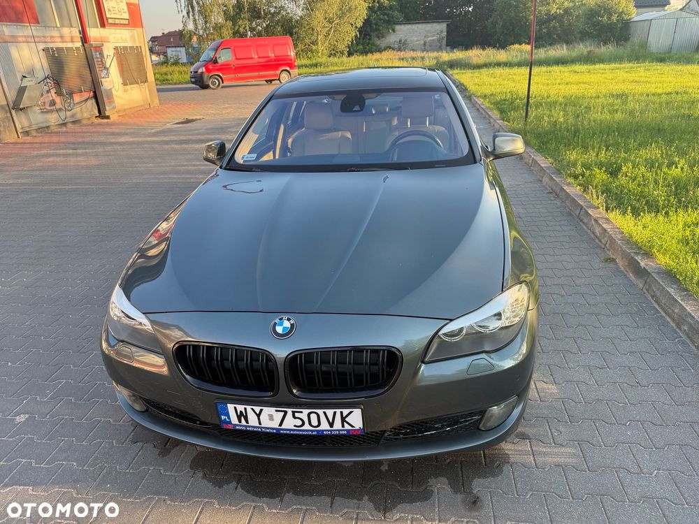 BMW Seria 5 525d xDrive Sport-Aut - 13