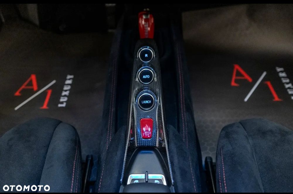 Ferrari F8 Tributo - 7