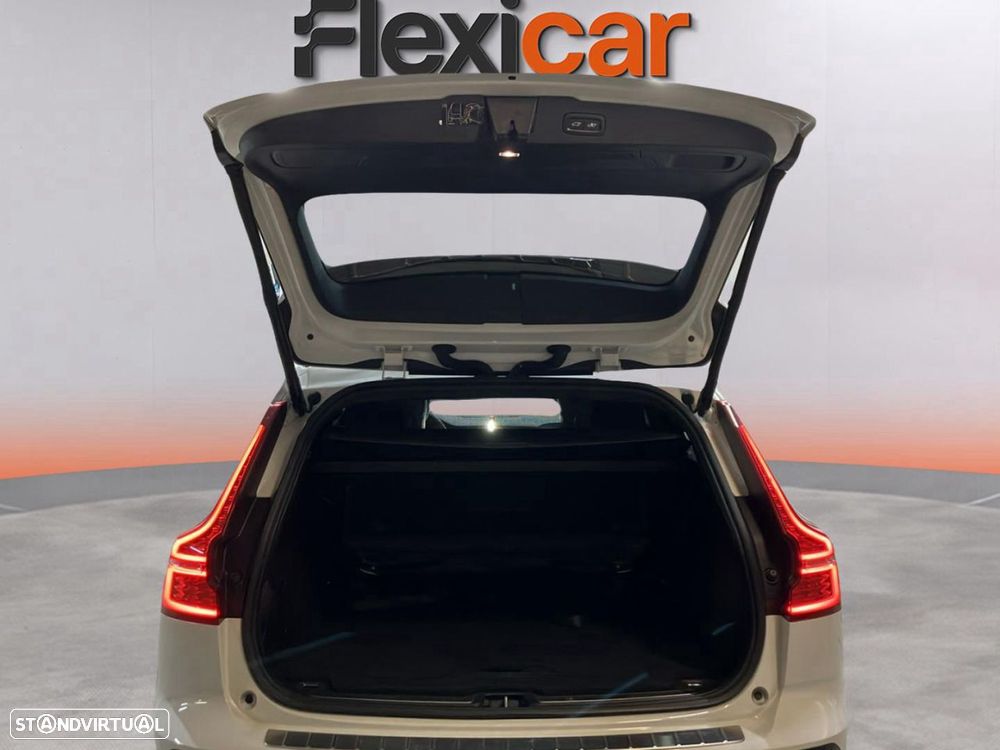 Volvo V60 2.0 T8 AWD TE R-Design - 21