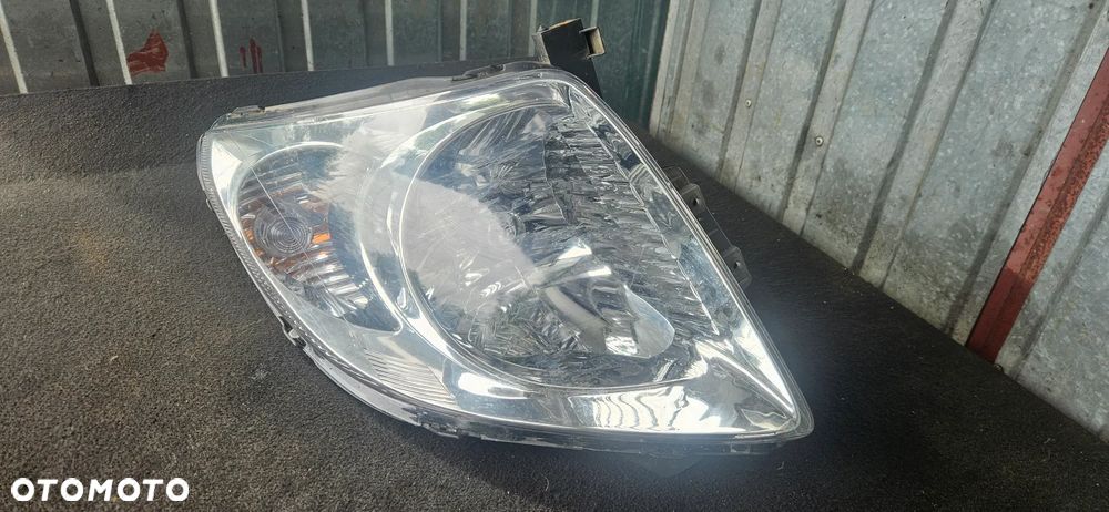 Lampa przednia lewa prawa przód reflektor przedni Suzuki Swift IV - 2
