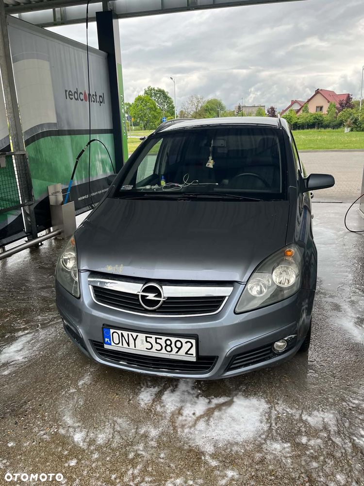 Opel Zafira 1.8 Cosmo - 1