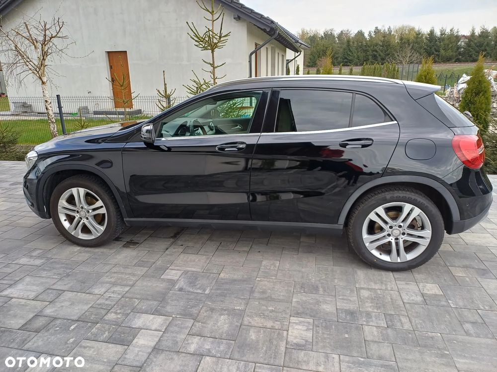 Mercedes-Benz GLA 200 - 5