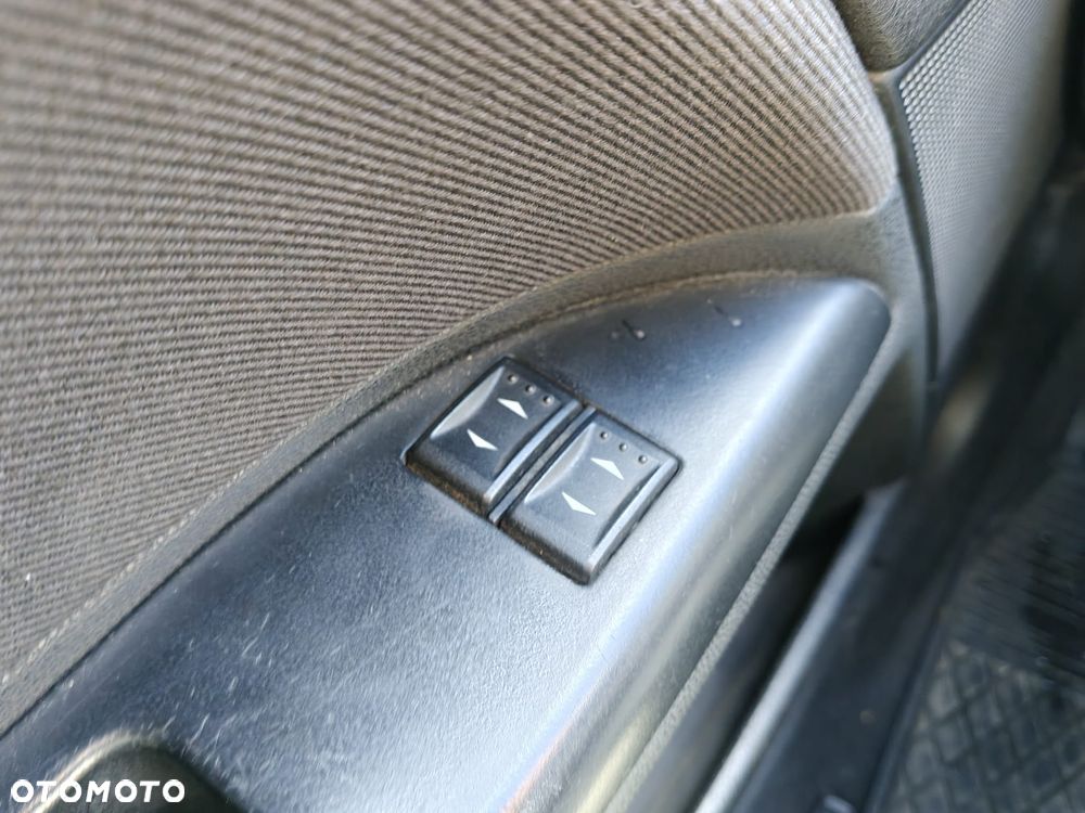 Ford Mondeo 1.8 Gold X - 12
