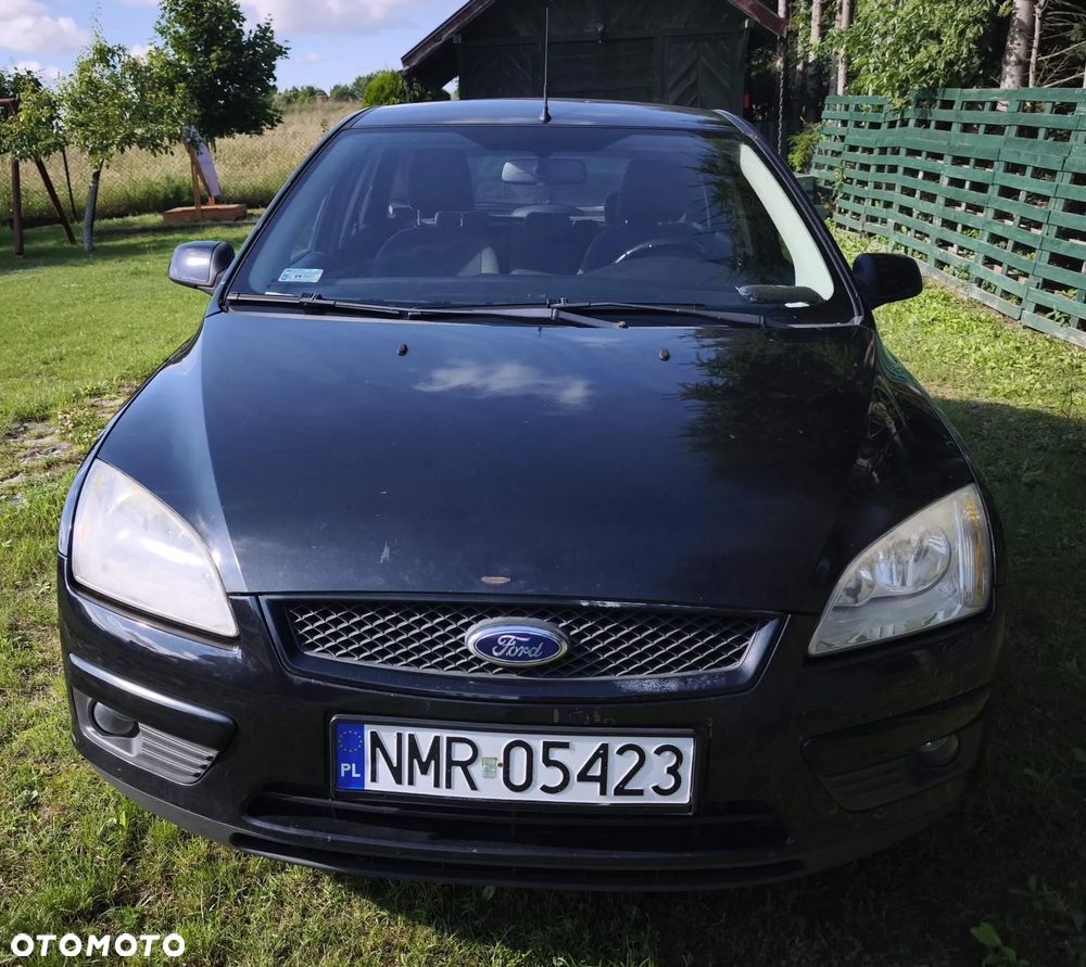 Ford Focus 1.6 Trend + - 2