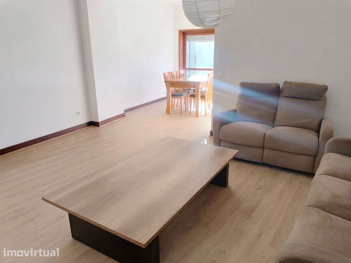 Apartamento T3 em Coimbra (Rua dos Combatentes) - Grande imagem: 2/18