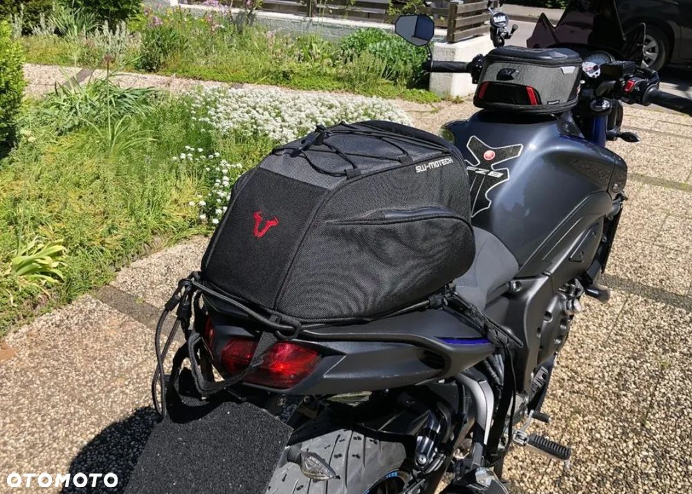 Yamaha FZ8 - 7