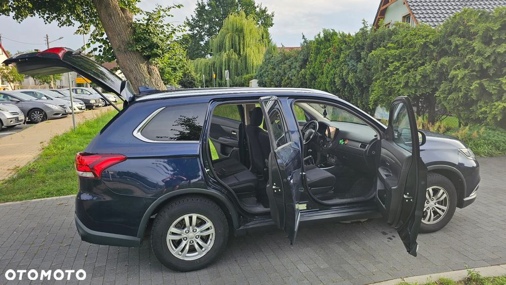 Mitsubishi Outlander - 11