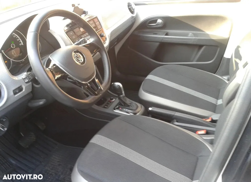 Volkswagen up! e-up! - 6
