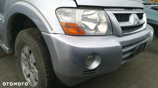 ZDERZAK PRZÓD Mitsubishi Pajero III Lift 2004 Wszystkie części