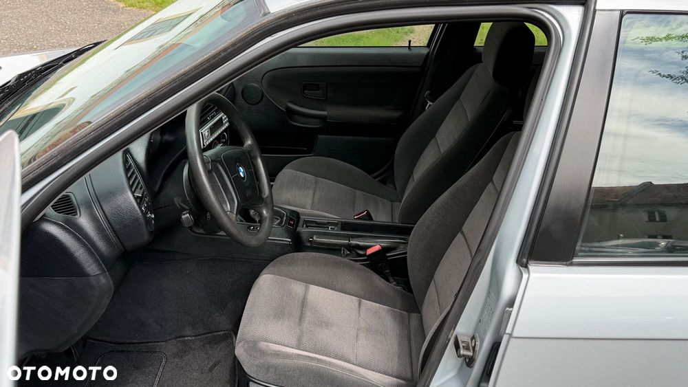 BMW Seria 3 - 34