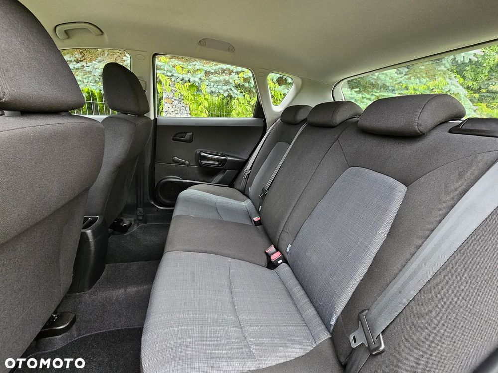 Kia Ceed 1.4 CVVT Attract - 28