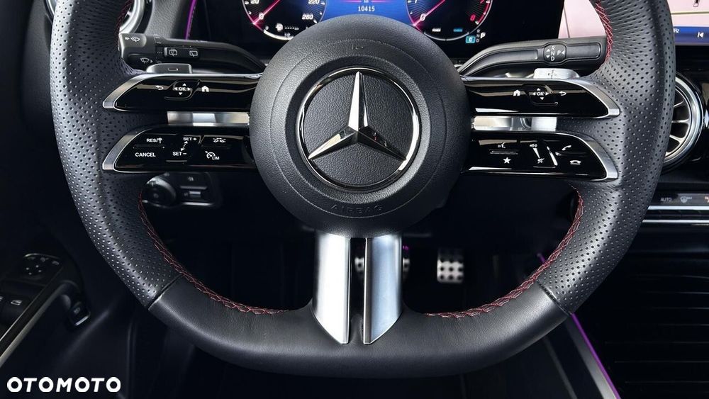 Mercedes-Benz GLB 200 AMG Line 7G-DCT - 16