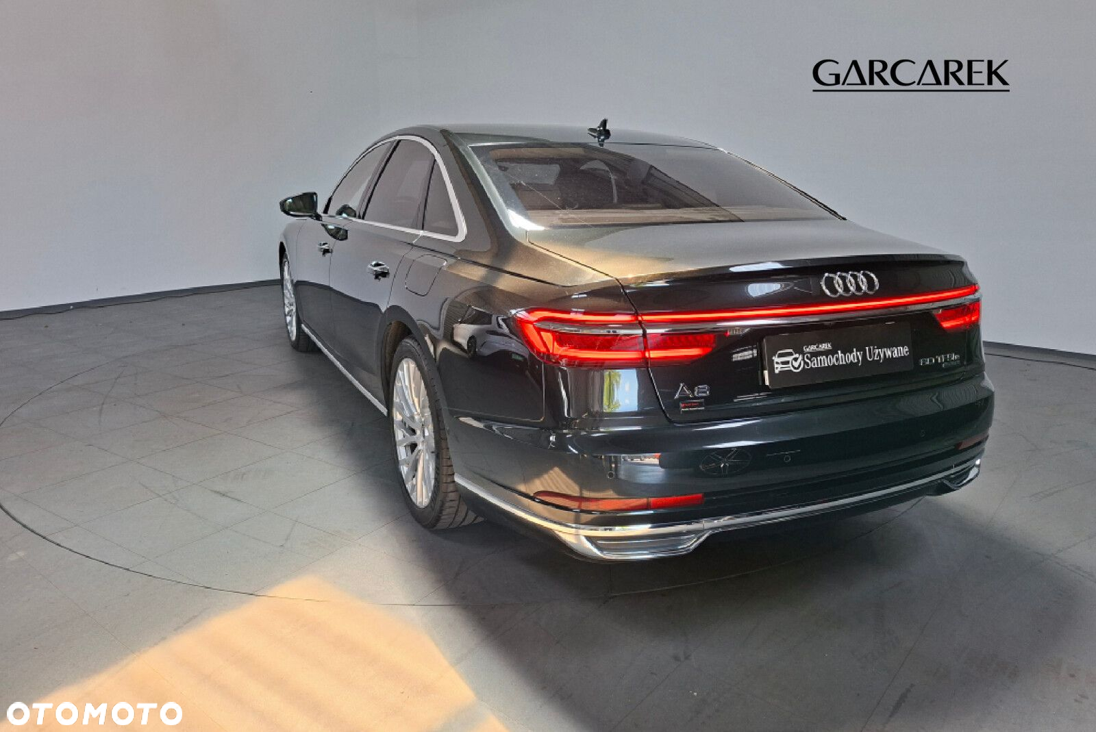 Audi A8 - 4