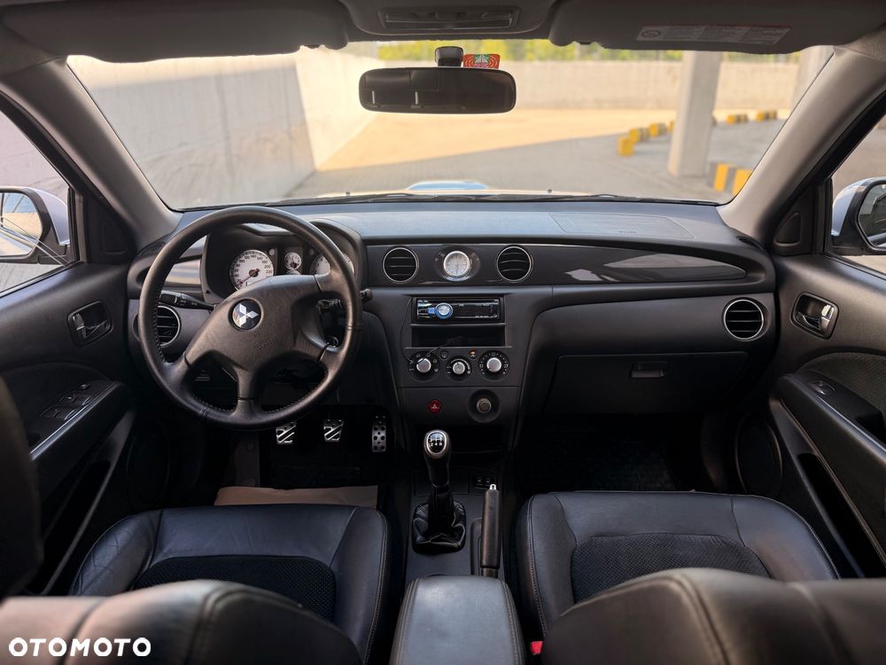 Mitsubishi Outlander 2.0 Turbo - 15