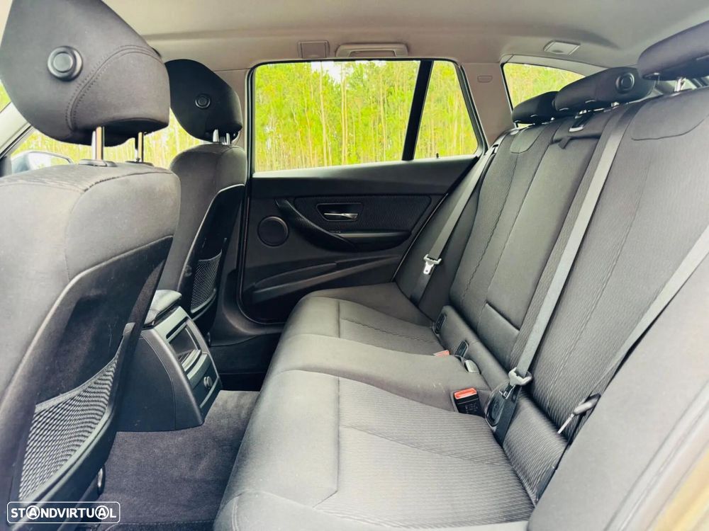 BMW 320 d Line Sport Shadow - 41