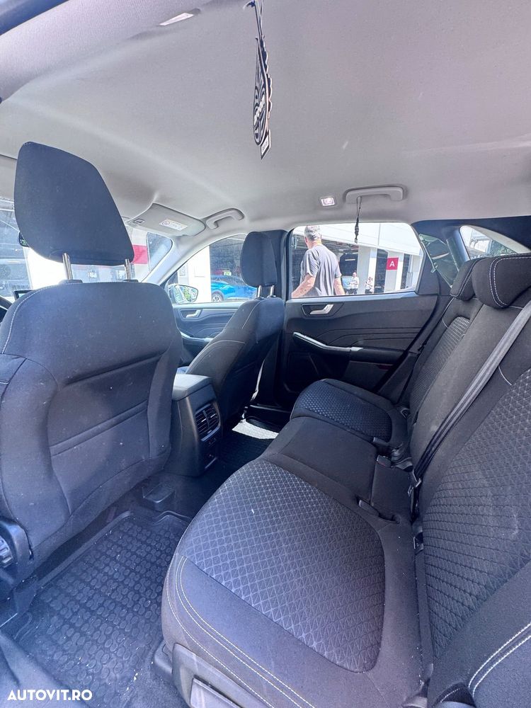 Ford Kuga - 9