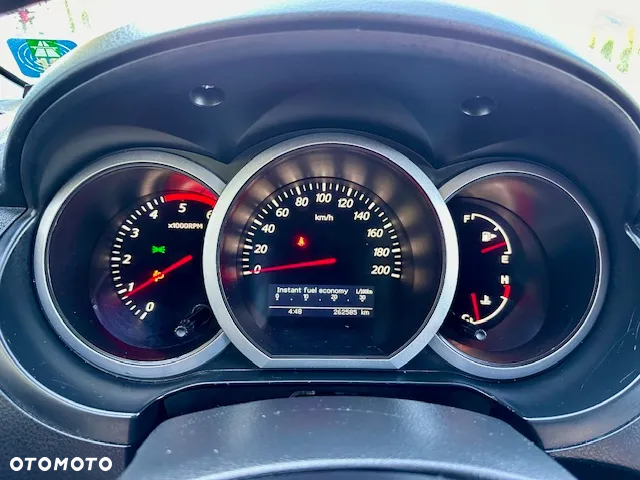 Suzuki Grand Vitara 1.9 DDiS Premium - 11