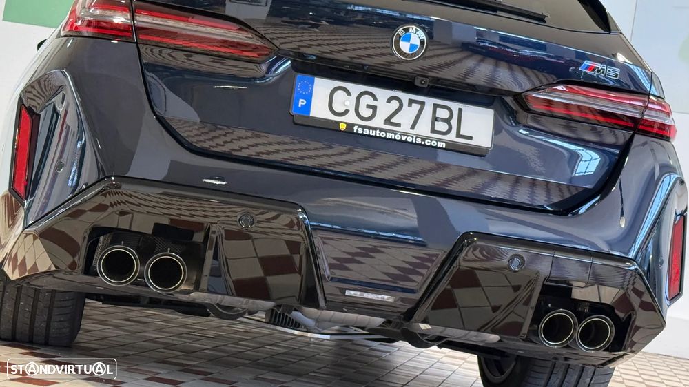 BMW M5 Touring xDrive - 14