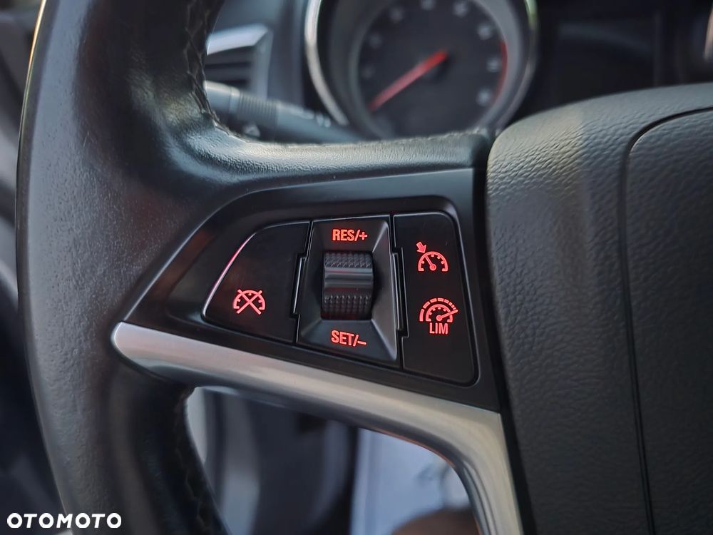 Opel Astra 1.4 Turbo Cosmo - 29